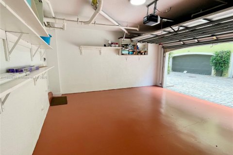 Touwnhouse à vendre à Miami, Floride: 2 chambres, 132.39 m2 № 1957800 - photo 7