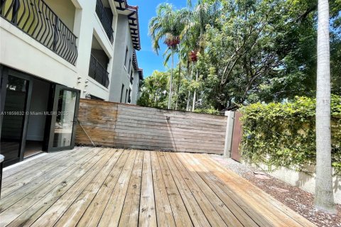 Touwnhouse à vendre à Miami, Floride: 2 chambres, 132.39 m2 № 1957800 - photo 17