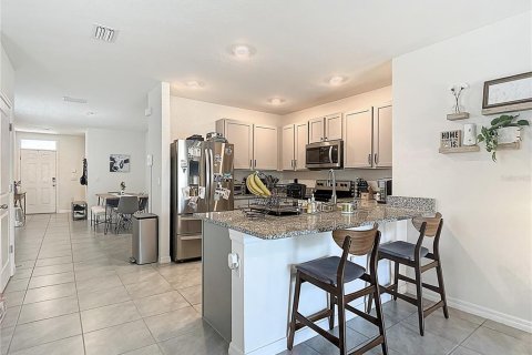 House in Wesley Chapel, Florida 3 bedrooms, 141.03 sq.m. № 1803660 - photo 16