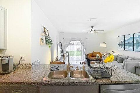 House in Wesley Chapel, Florida 3 bedrooms, 141.03 sq.m. № 1803660 - photo 15