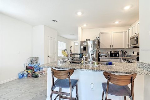 House in Wesley Chapel, Florida 3 bedrooms, 141.03 sq.m. № 1803660 - photo 17
