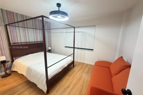 Condominio en alquiler en Lantana, Florida, 2 dormitorios, 95.6 m2 № 2032455 - foto 30