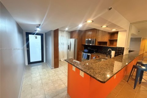 Condominio en alquiler en Lantana, Florida, 2 dormitorios, 95.6 m2 № 2032455 - foto 6