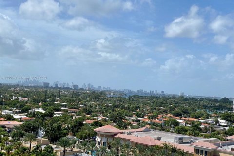 Copropriété à louer à Surfside, Floride: 3 chambres, 223.34 m2 № 1957492 - photo 24