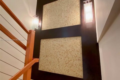 Copropriété à louer à Surfside, Floride: 3 chambres, 223.34 m2 № 1957492 - photo 17