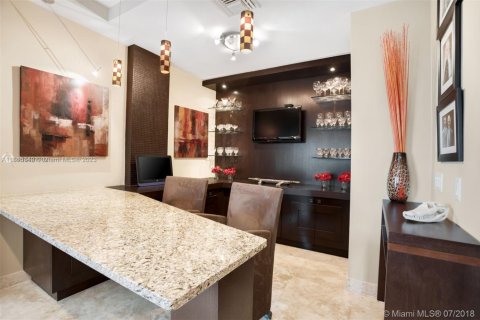 Copropriété à louer à Surfside, Floride: 3 chambres, 223.34 m2 № 1957492 - photo 5