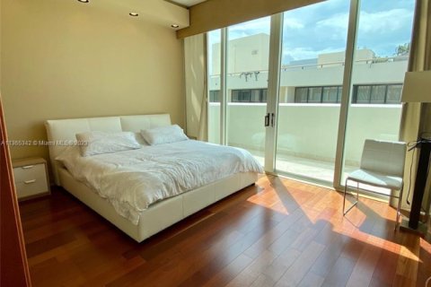 Copropriété à louer à Surfside, Floride: 3 chambres, 223.34 m2 № 1957492 - photo 18