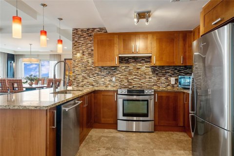 Copropriété à louer à Surfside, Floride: 3 chambres, 223.34 m2 № 1957492 - photo 3