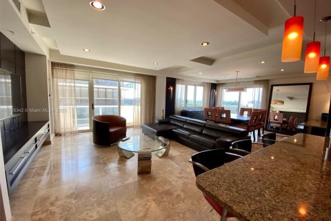 Copropriété à louer à Surfside, Floride: 3 chambres, 223.34 m2 № 1957492 - photo 6