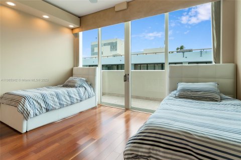 Copropriété à louer à Surfside, Floride: 3 chambres, 223.34 m2 № 1957492 - photo 21