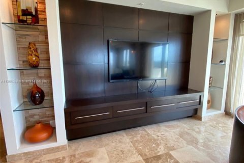 Copropriété à louer à Surfside, Floride: 3 chambres, 223.34 m2 № 1957492 - photo 10