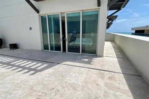 Copropriété à louer à Surfside, Floride: 3 chambres, 223.34 m2 № 1957492 - photo 26