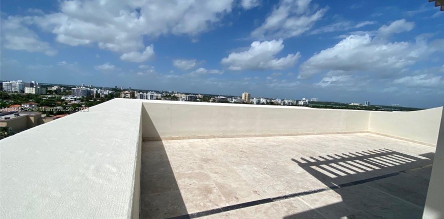Condo à Surfside, Floride, 3 chambres № 1957492