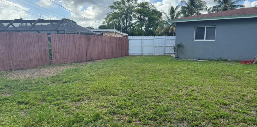 Casa en Miramar, Florida 3 dormitorios, 112.78 m2 № 1160800