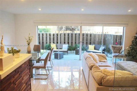 Adosado en alquiler en Plantation, Florida, 4 dormitorios, 193.24 m2 № 2010006 - foto 13