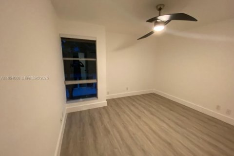 Adosado en alquiler en Plantation, Florida, 4 dormitorios, 193.24 m2 № 2010006 - foto 12