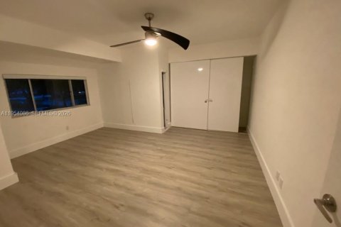 Adosado en alquiler en Plantation, Florida, 4 dormitorios, 193.24 m2 № 2010006 - foto 5