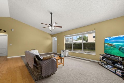 Villa ou maison à vendre à Poinciana, Floride: 3 chambres, 145.95 m2 № 2398793 - photo 20