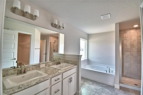 Casa en venta en Auburndale, Florida, 3 dormitorios, 183.02 m2 № 2215225 - foto 25