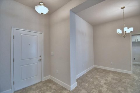 Casa en venta en Auburndale, Florida, 3 dormitorios, 183.02 m2 № 2215225 - foto 2