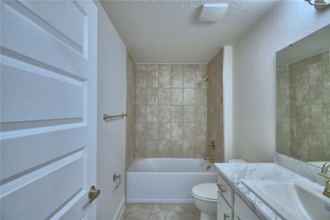 Casa en venta en Auburndale, Florida, 3 dormitorios, 183.02 m2 № 2215225 - foto 16