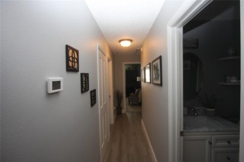Condo in Apopka, Florida, 2 bedrooms  № 1917913 - photo 13