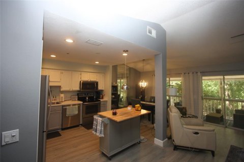 Condo in Apopka, Florida, 2 bedrooms  № 1917913 - photo 6