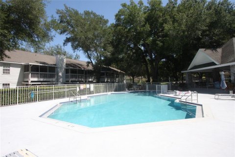 Condo in Apopka, Florida, 2 bedrooms  № 1917913 - photo 25