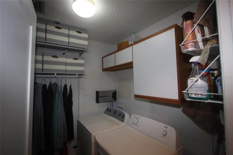Condo in Apopka, Florida, 2 bedrooms  № 1917913 - photo 20