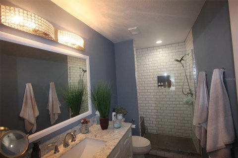 Condo in Apopka, Florida, 2 bedrooms  № 1917913 - photo 15