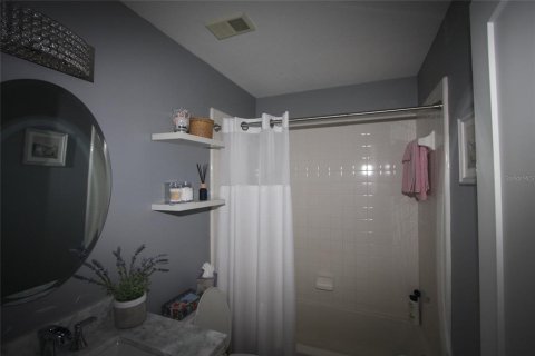 Condo in Apopka, Florida, 2 bedrooms  № 1917913 - photo 17