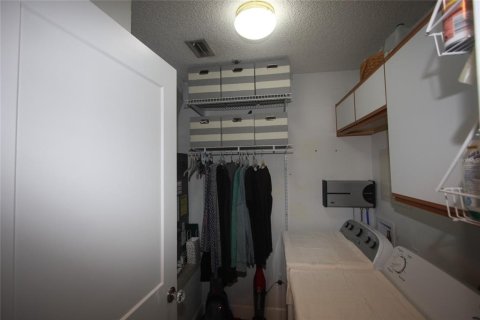 Condo in Apopka, Florida, 2 bedrooms  № 1917913 - photo 19