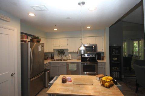 Condo in Apopka, Florida, 2 bedrooms  № 1917913 - photo 7