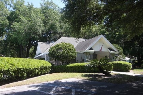 Condo in Apopka, Florida, 2 bedrooms  № 1917913 - photo 23