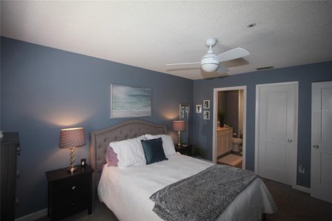 Condo in Apopka, Florida, 2 bedrooms  № 1917913 - photo 14