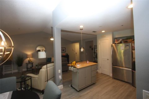 Condo in Apopka, Florida, 2 bedrooms  № 1917913 - photo 5