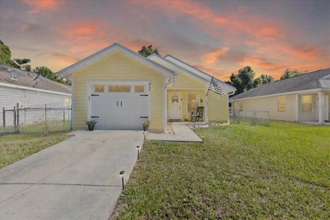 Casa en venta en Chiefland, Florida, 3 dormitorios, 108.05 m2 № 1798654 - foto 1