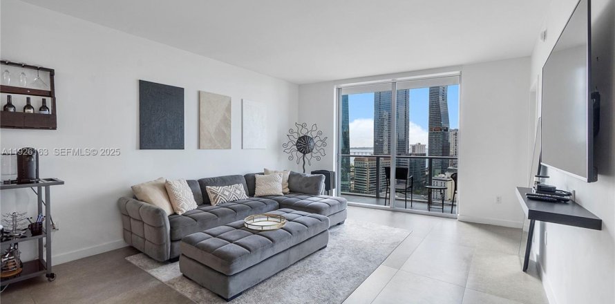 Кондоминиум с 1 спальней в Майами, Флорида № 1985757