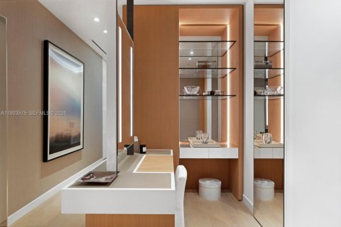 Condo in Miami Beach, Florida, 4 bedrooms  № 2053899 - photo 27