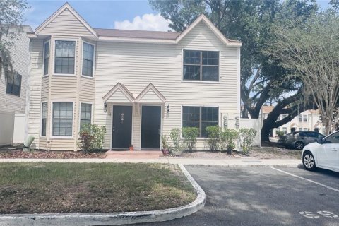 Condo in Plant City, Florida, 2 bedrooms  № 1760279 - photo 1
