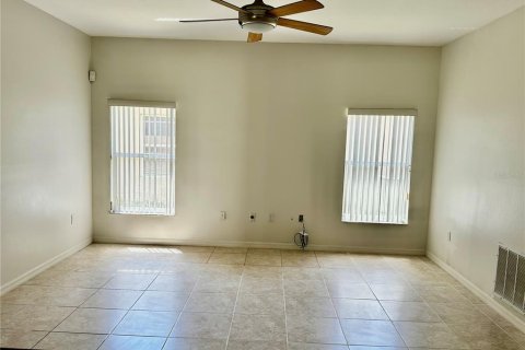 Casa en venta en Kissimmee, Florida, 4 dormitorios, 188.96 m2 № 1798321 - foto 19