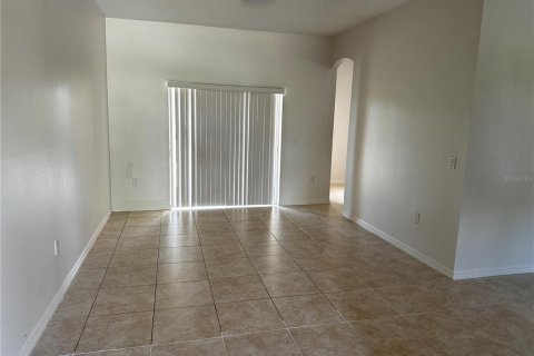 Casa en venta en Kissimmee, Florida, 4 dormitorios, 188.96 m2 № 1798321 - foto 4