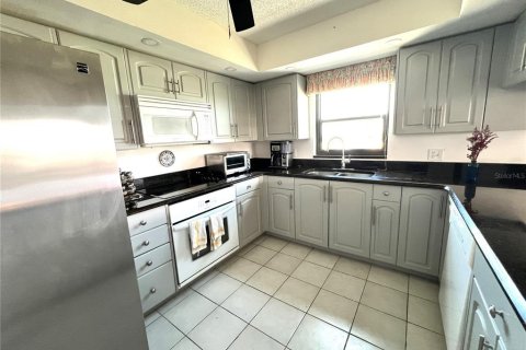 Condominio en alquiler en Saint Pete Beach, Florida, 3 dormitorios, 183.02 m2 № 1824729 - foto 2