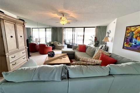 Condominio en alquiler en Saint Pete Beach, Florida, 3 dormitorios, 183.02 m2 № 1824729 - foto 27