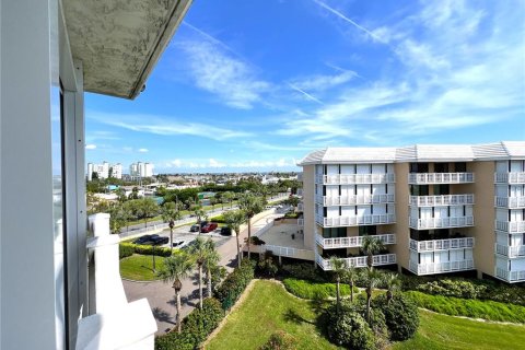 Condominio en alquiler en Saint Pete Beach, Florida, 3 dormitorios, 183.02 m2 № 1824729 - foto 5