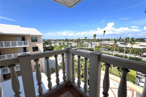 Condominio en alquiler en Saint Pete Beach, Florida, 3 dormitorios, 183.02 m2 № 1824729 - foto 4