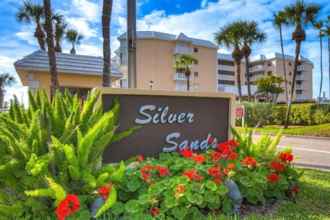 Condominio en alquiler en Saint Pete Beach, Florida, 3 dormitorios, 183.02 m2 № 1824729 - foto 19