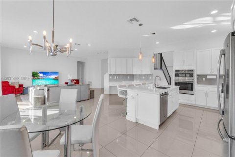Villa ou maison à vendre à Parkland, Floride: 4 chambres, 318.19 m2 № 2086865 - photo 8