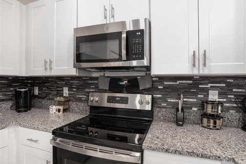 Touwnhouse à louer à Sun City Center, Floride: 3 chambres, 154.78 m2 № 1784827 - photo 7