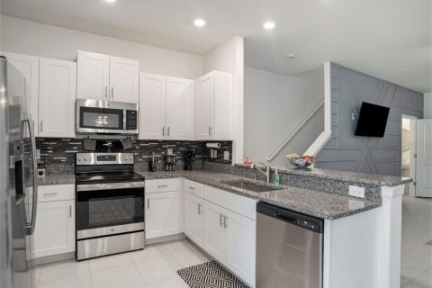 Touwnhouse à louer à Sun City Center, Floride: 3 chambres, 154.78 m2 № 1784827 - photo 8